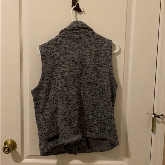 CK puffer like sweater vest - Picture 5 of 6